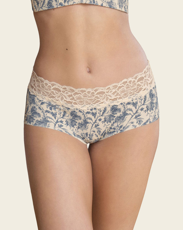 Ultra light lace trim hipster panty