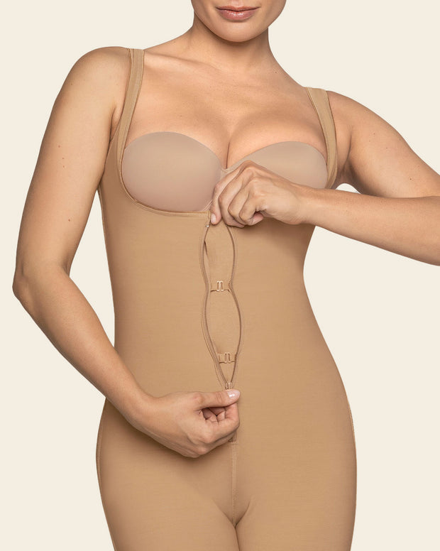 post-surgical short bottom girdle with front hook-and-zip closure, wide straps