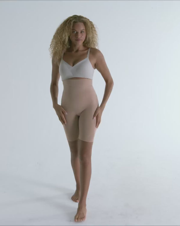 Invisible extra high-waisted shaper short