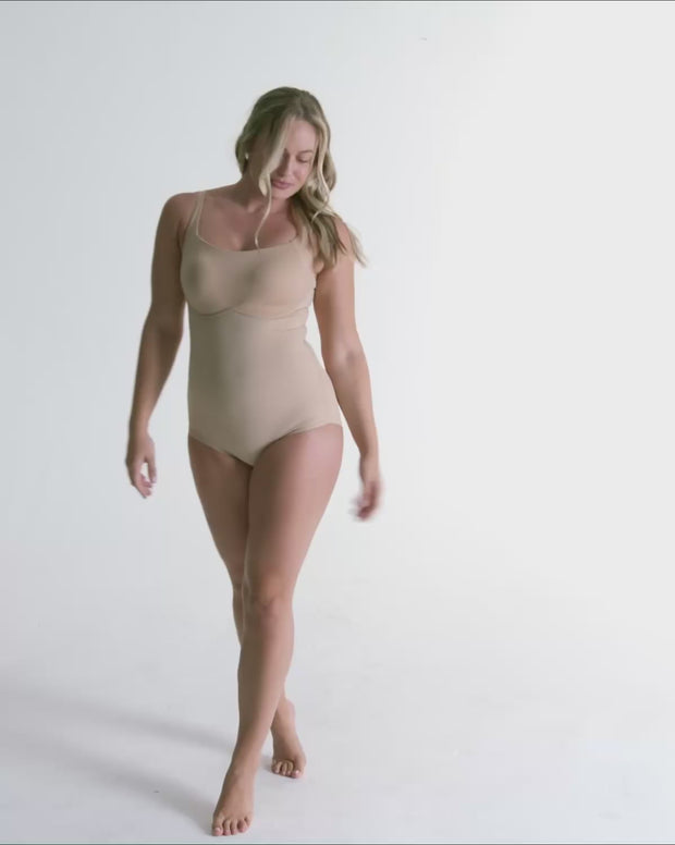 Scoop Back Wireless Classic Sculpting Bodysuit